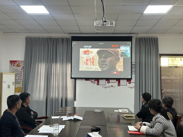 学雷锋.jpg